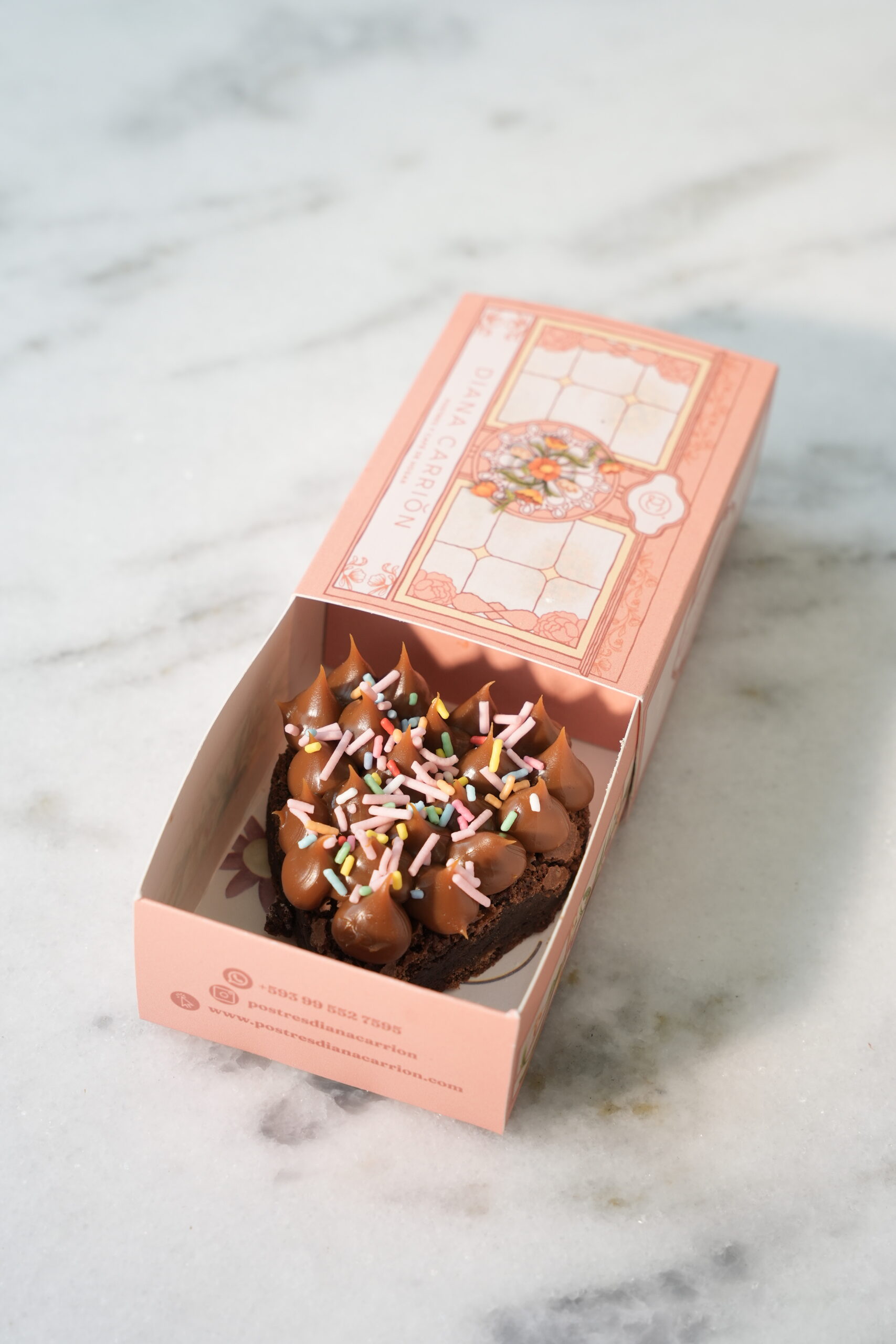 CAJA DE BROWNIE DE CORAZON