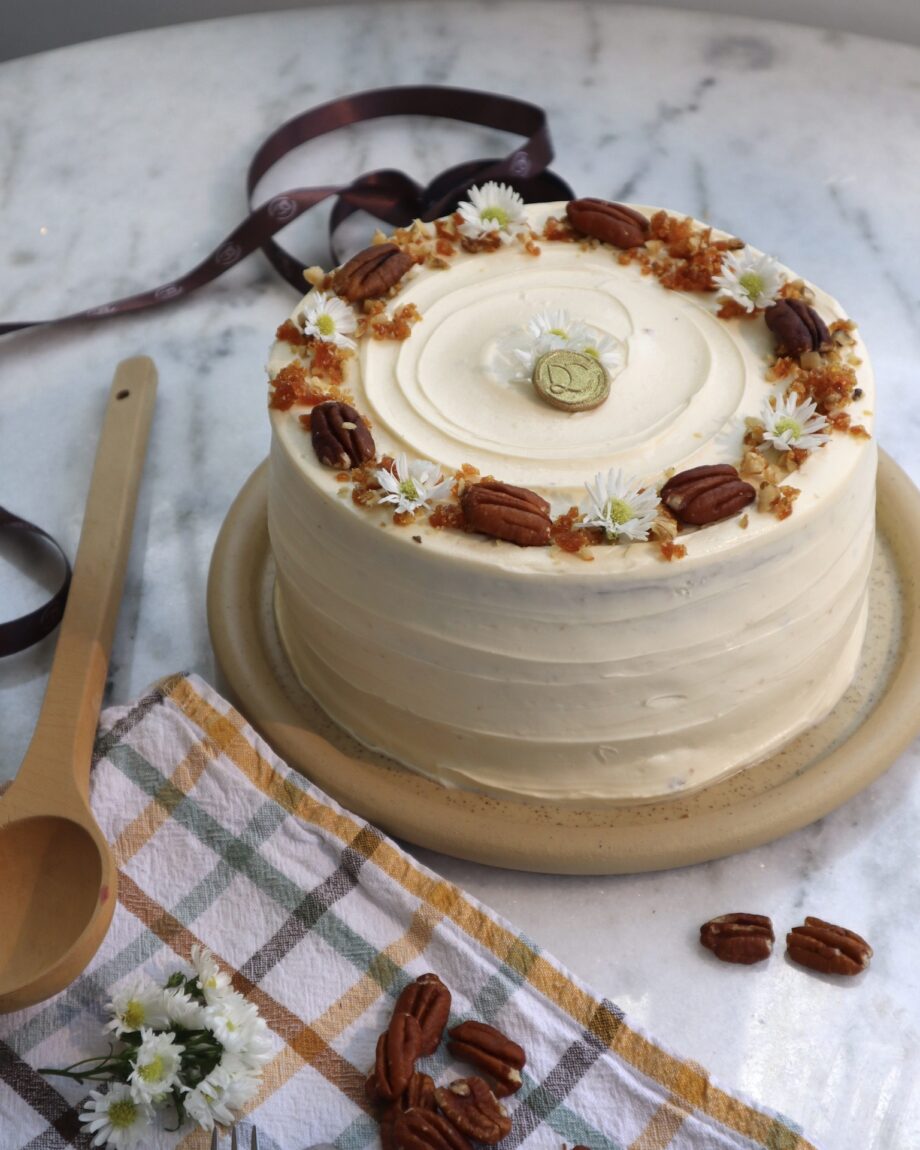Torta de Zanahoria, Manjar de Olla y Cream Cheese Frosting